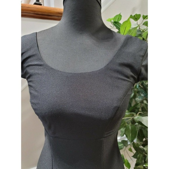 Vintage Southeastern Black Polyester Scoop Neck Short Sleeve Maxi Dress Size 02 - Picture 3 of 10